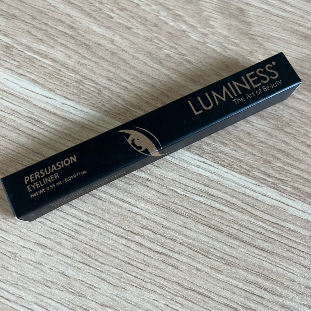 Luminess Persuasion Charcoal Liquid Eyeliner